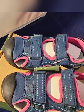 Kamik Kids Navy and Pink Closed-Toe Sandals NIB Sz 11